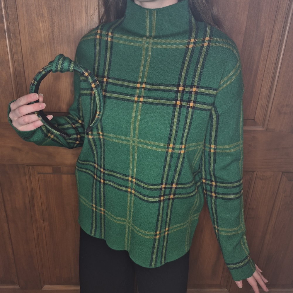 Tahari Green Plaid Turtleneck Sweater With Matching Headband